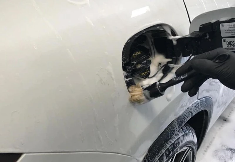 Lavaggio carrozzeria a mano DelCar Automotive