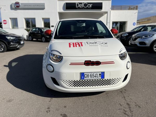 FIAT 500E LA NUOVA 500 RED ELETTRICA