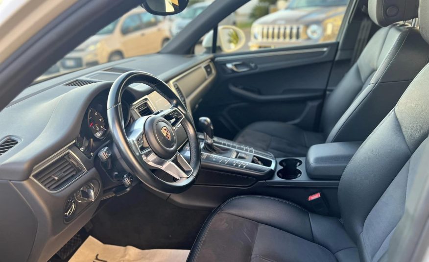 PORSCHE Macan 95BAA1 2.0 TFSI Pure White Limited Edition