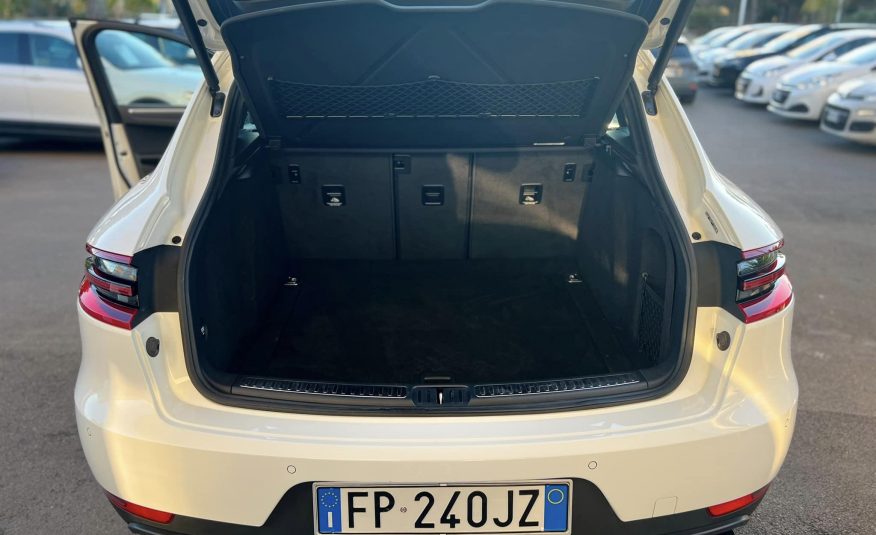 PORSCHE Macan 95BAA1 2.0 TFSI Pure White Limited Edition