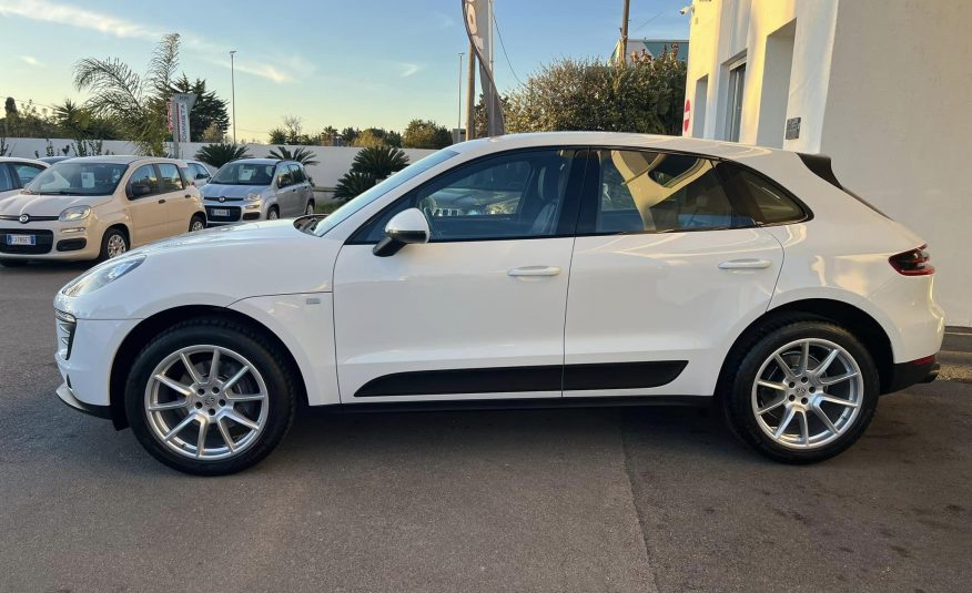 PORSCHE Macan 95BAA1 2.0 TFSI Pure White Limited Edition