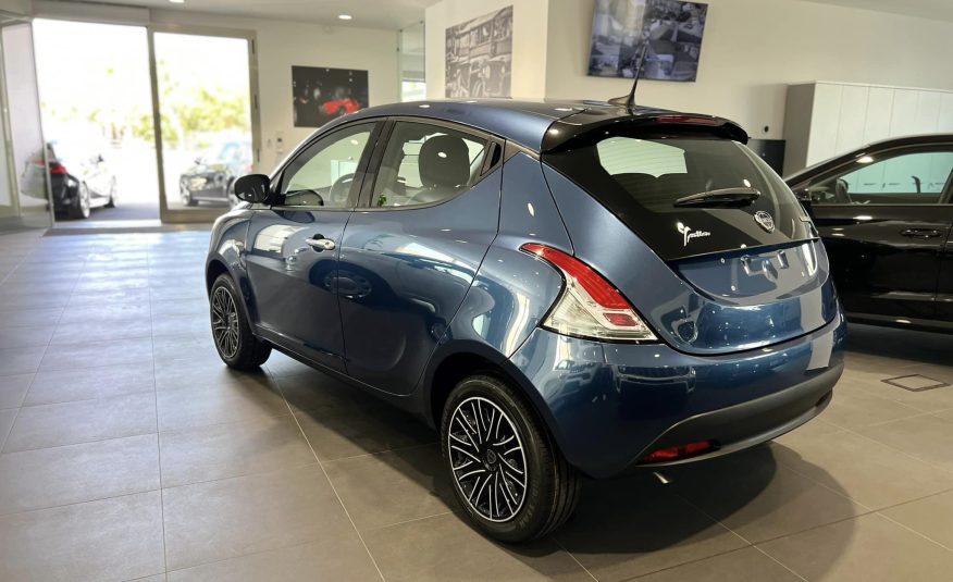 Lancia Ypsilon 1.0 70 Cv. Hybrid Silver Plus