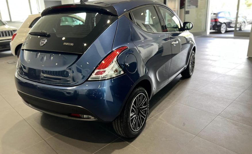 Lancia Ypsilon 1.0 70 Cv. Hybrid Silver Plus