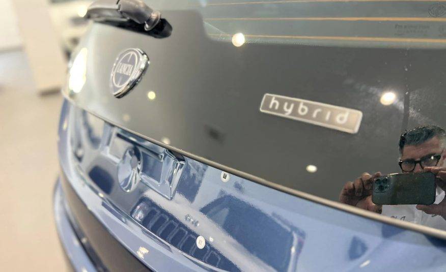 Lancia Ypsilon 1.0 70 Cv. Hybrid Silver Plus