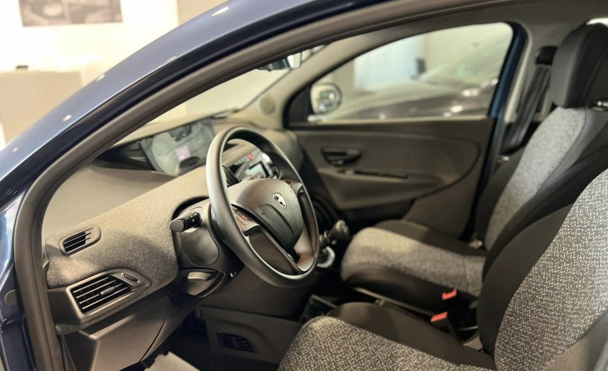 Lancia Ypsilon 1.0 70 Cv. Hybrid Silver Plus