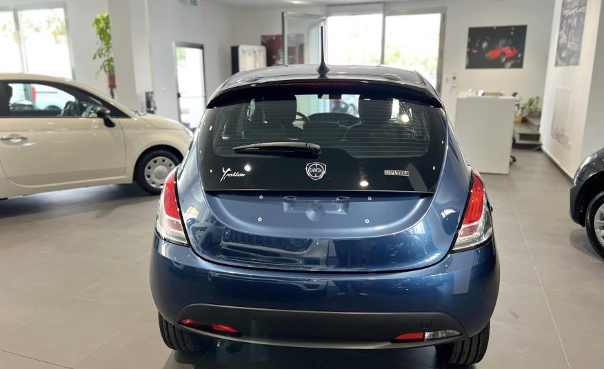 Lancia Ypsilon 1.0 70 Cv. Hybrid Silver Plus