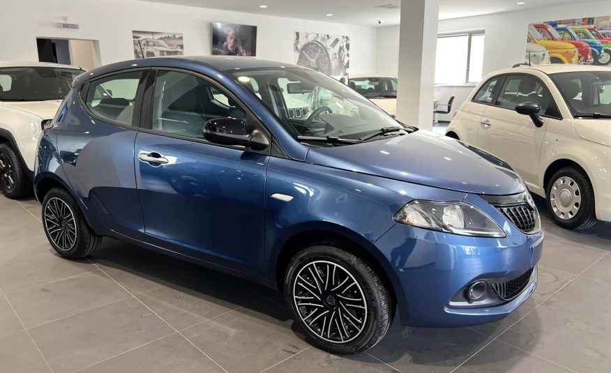 Lancia Ypsilon 1.0 70 Cv. Hybrid Silver Plus
