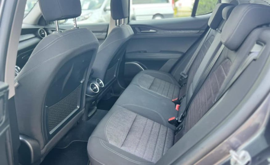 Alfa Romeo Stelvio 2.2 Diesel 160 Cv. AT8 Business Plus