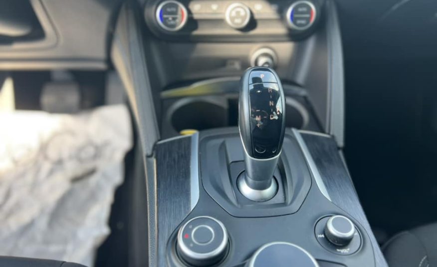 Alfa Romeo Stelvio 2.2 Diesel 160 Cv. AT8 Business Plus