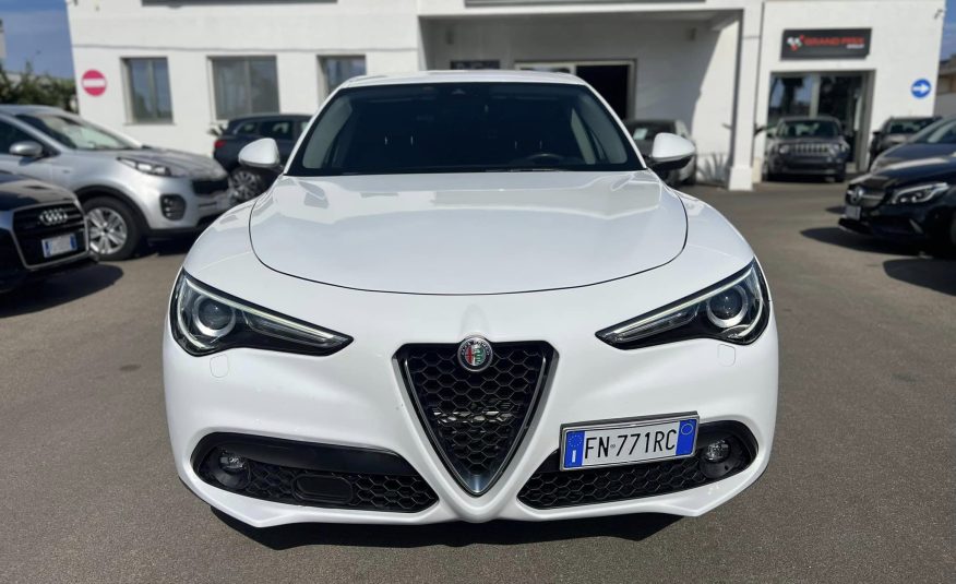 Alfa Romeo Stelvio 2.2 Diesel 180 Cv. Q4 AT8 Business Plus