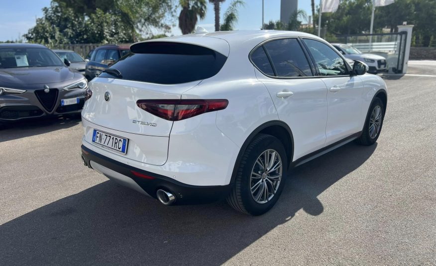 Alfa Romeo Stelvio 2.2 Diesel 180 Cv. Q4 AT8 Business Plus