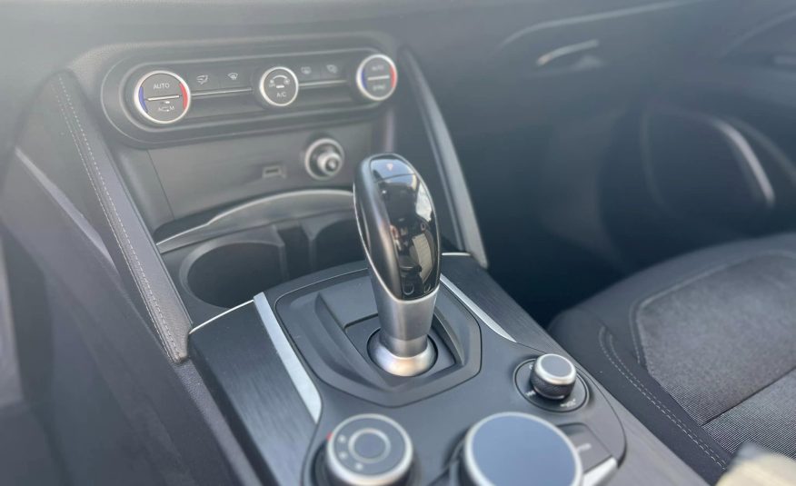 Alfa Romeo Stelvio 2.2 Diesel 180 Cv. Q4 AT8 Business Plus