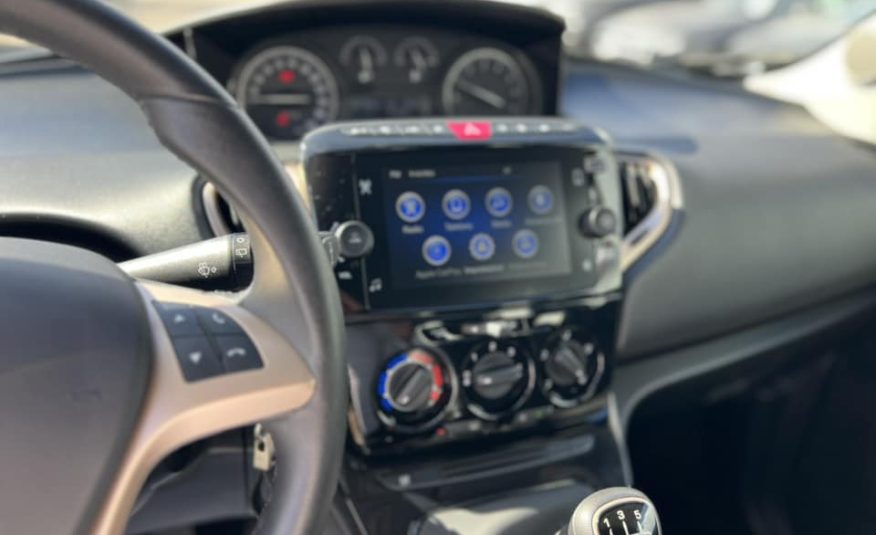 Lancia Ypsilon Alberta Ferretti 1.0 Hybrid 70 Cv.