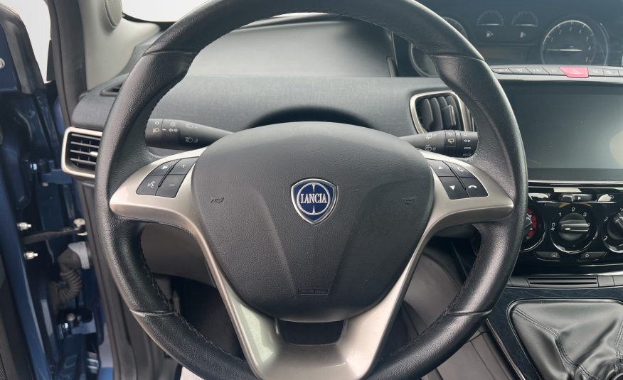 LANCIA YPSILON 1.0 70 Cv. HYBRID FIREFLY ORO
