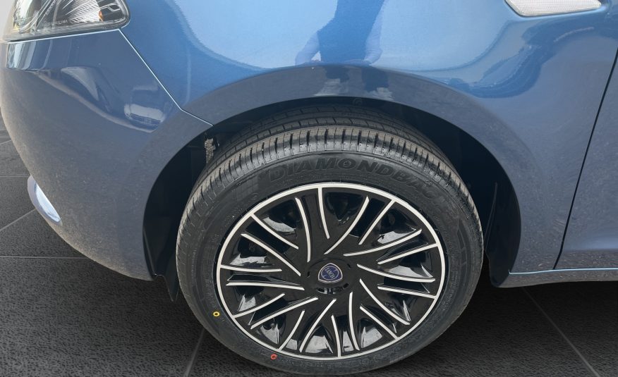 LANCIA YPSILON 1.0 70 Cv. HYBRID FIREFLY ORO