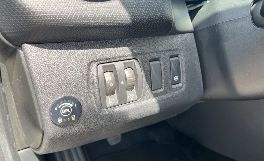 RENAULT CLIO 900 TCE 90 Cv. ENERGY DUEL GPL