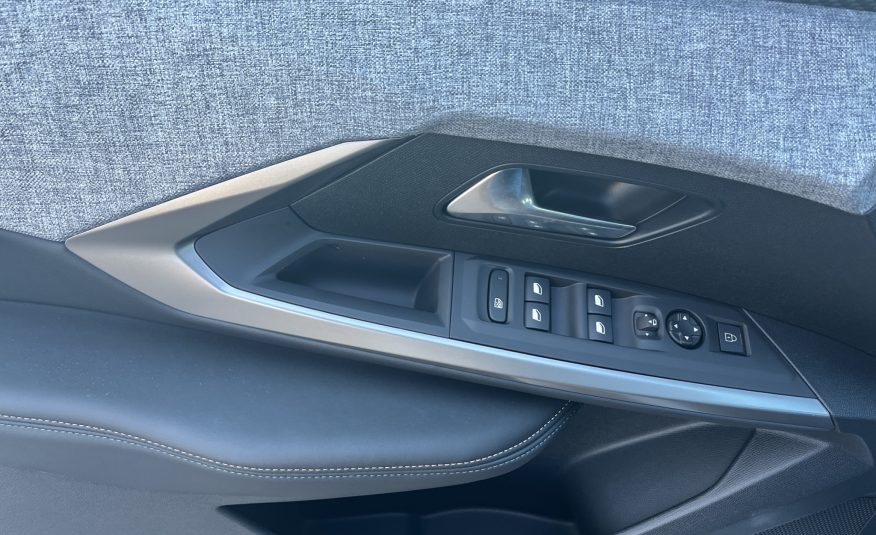 PEUGEOT 3008 ALLURE HYBRID 136 CV. E-DCS6
