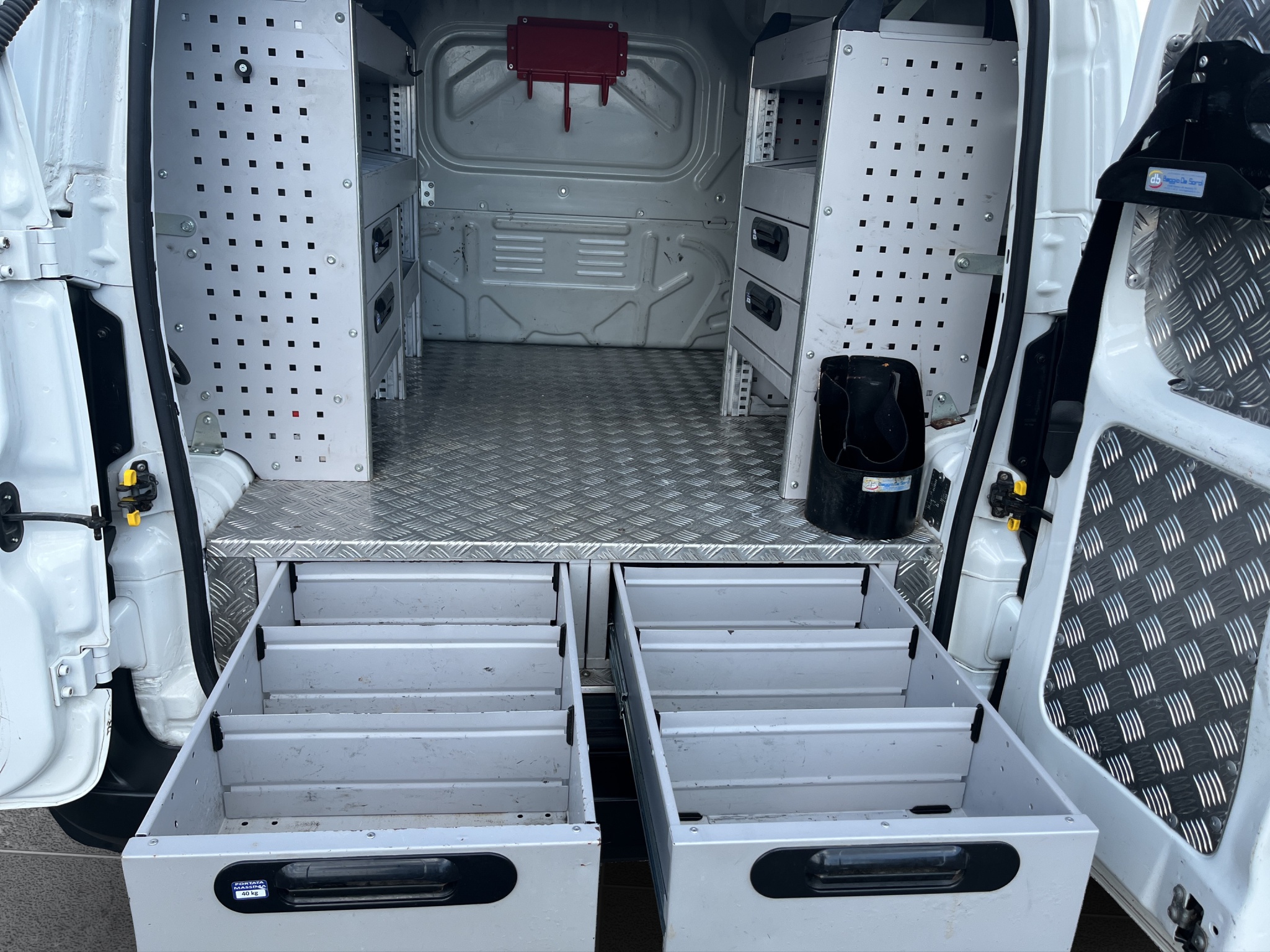 FIAT FIORINO 1.3 MJT 95 CV. ADVENTURE CON ALLESTIMENTO INTERNO