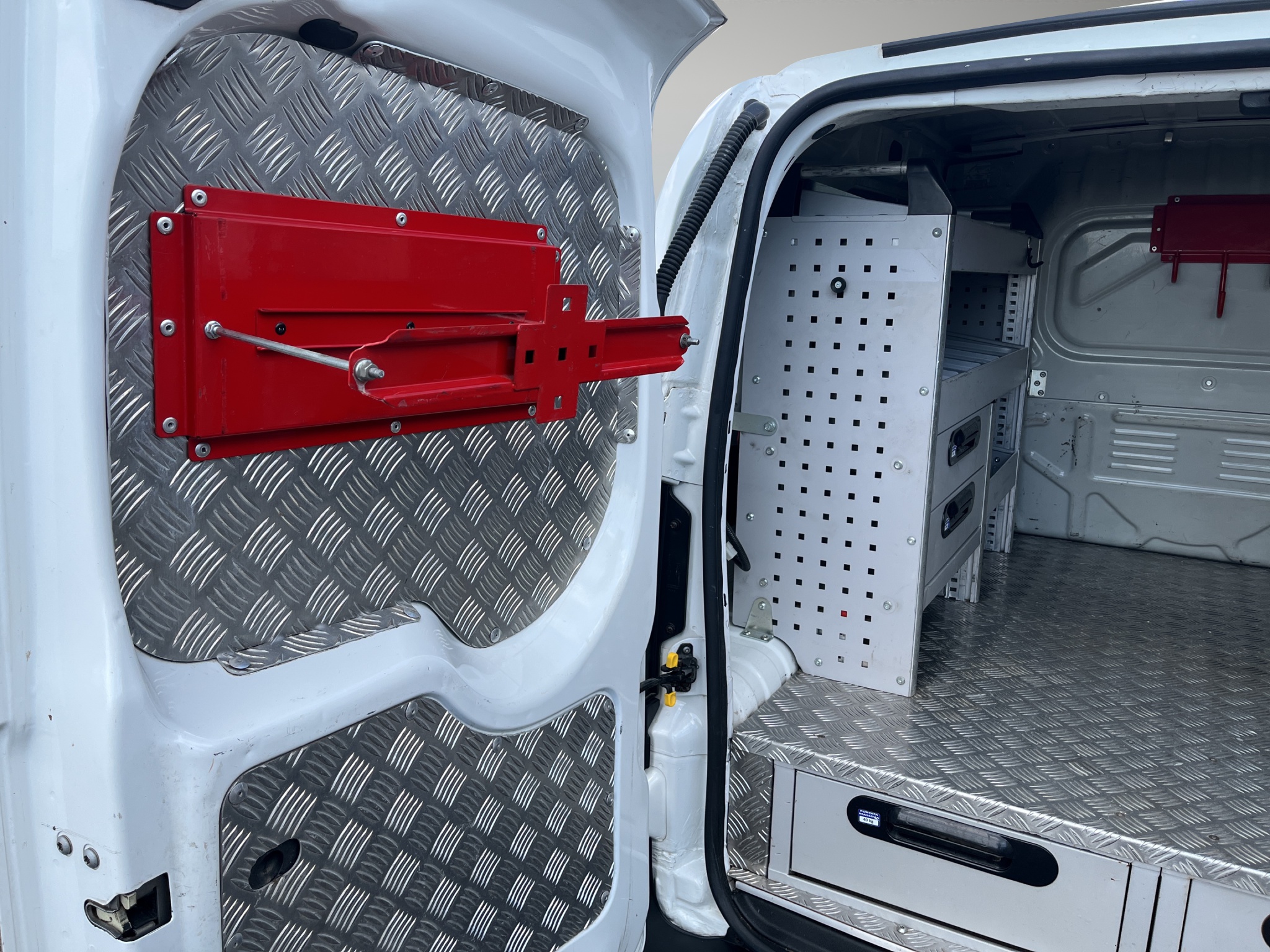 FIAT FIORINO 1.3 MJT 95 CV. ADVENTURE CON ALLESTIMENTO INTERNO