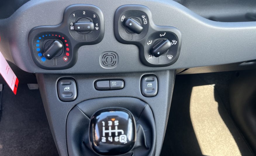 FIAT PANDA 1.0 70 CV HYBRID CITY CROSS