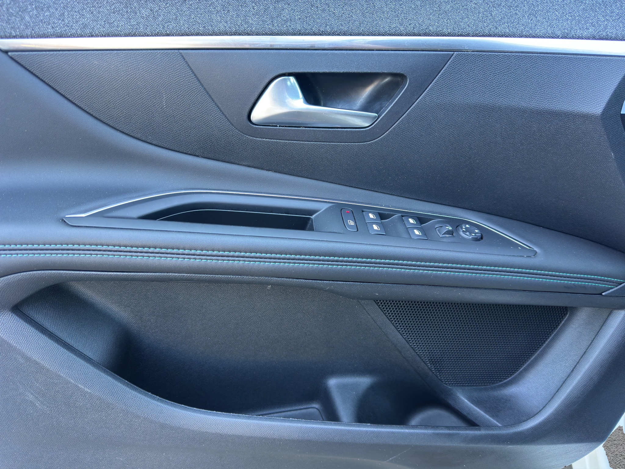 PEUGEOT 3008 1.5 130 CV BLUEHDI EAT8 ALLURE PACK