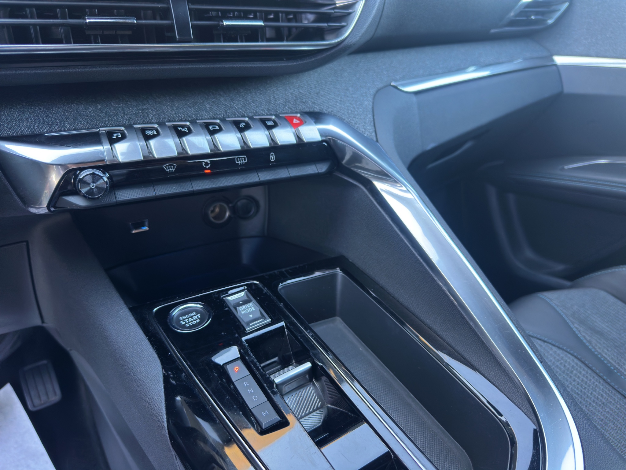 PEUGEOT 3008 1.5 130 CV BLUEHDI EAT8 ALLURE PACK