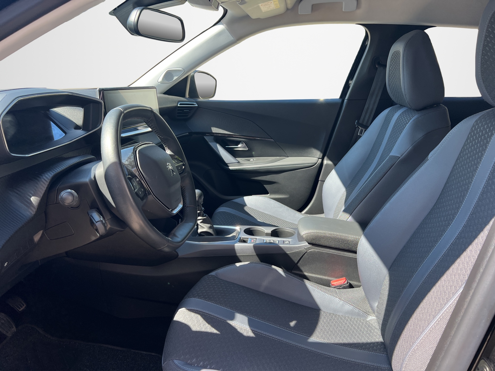 PEUGEOT 2008 1.2 130 CV ALLURE