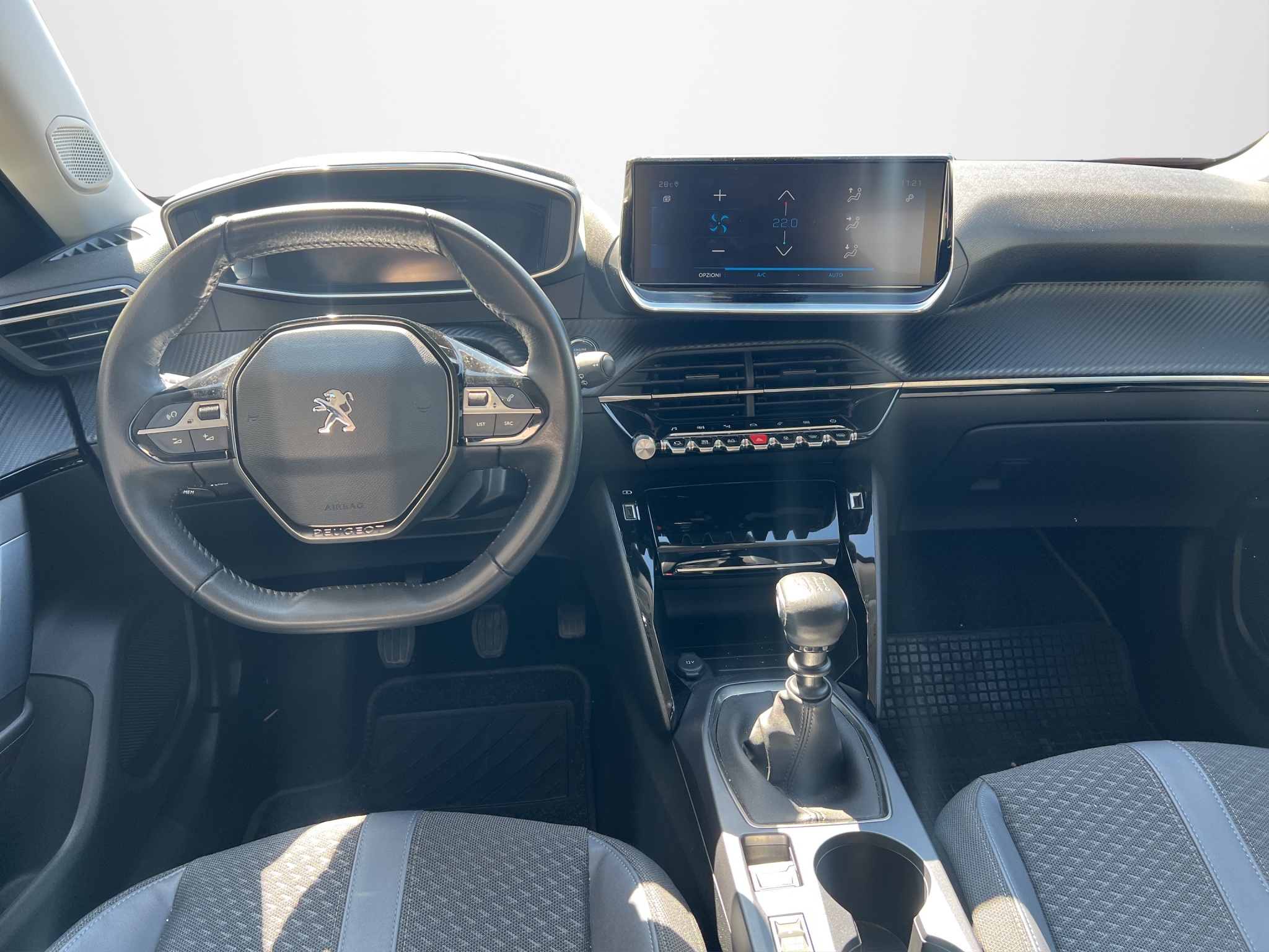 PEUGEOT 2008 1.2 130 CV ALLURE