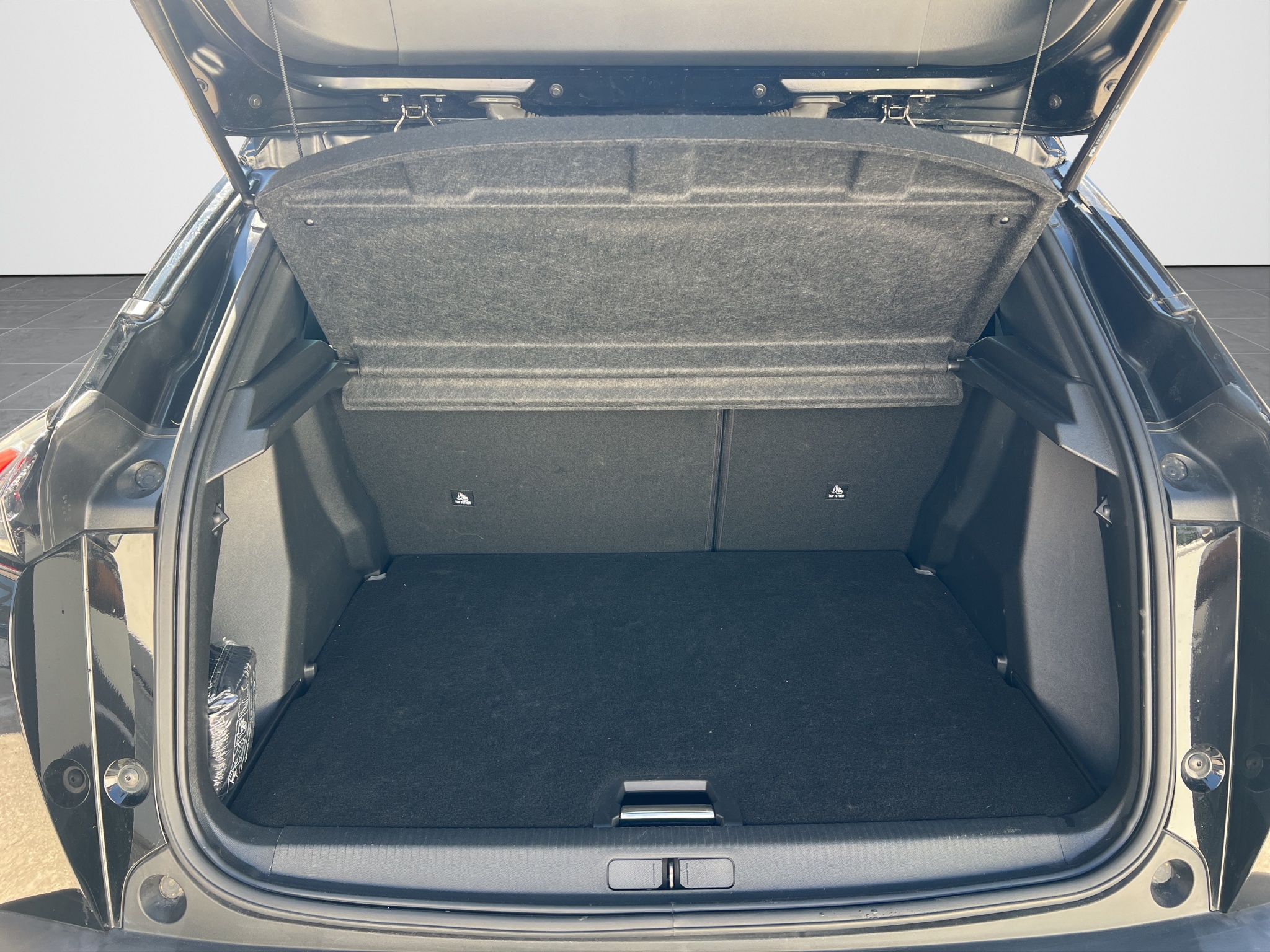 PEUGEOT 2008 1.2 130 CV ALLURE