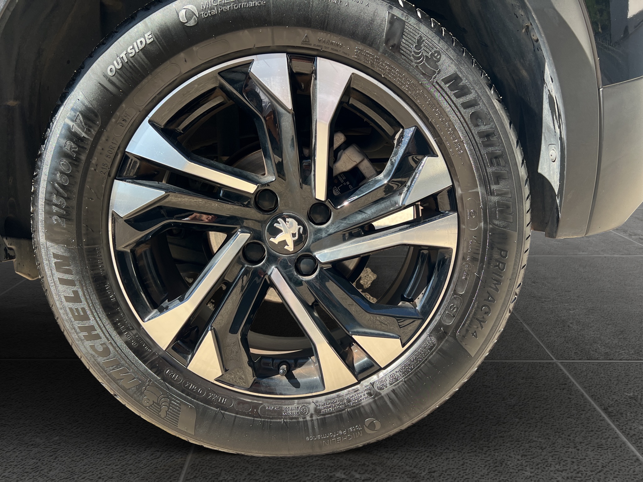 PEUGEOT 2008 1.2 130 CV ALLURE