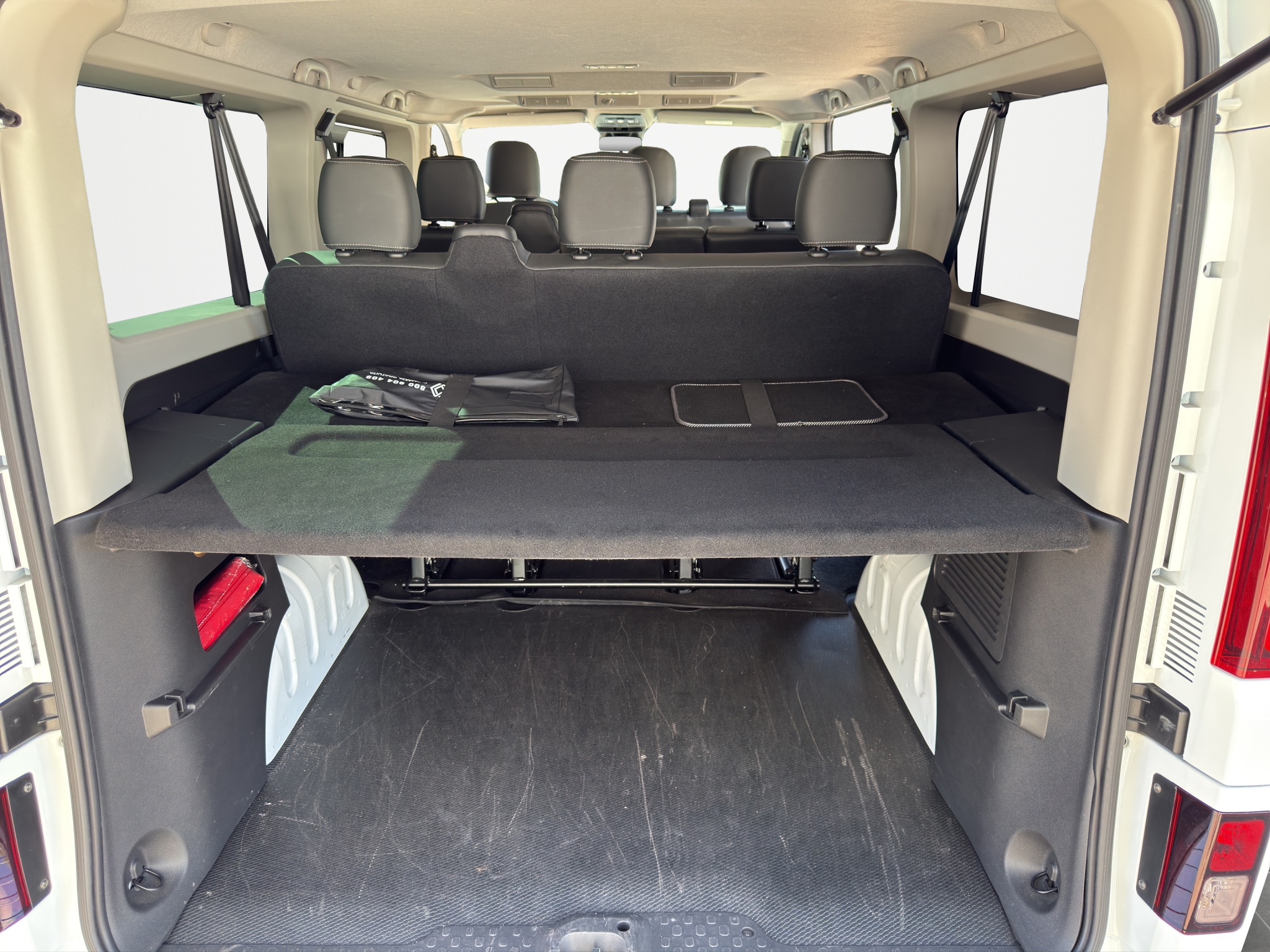 RENAULT TRAFIC 2.0 150 CV BLUEDCI INTENSE PASSO LUNGO 9 POSTI