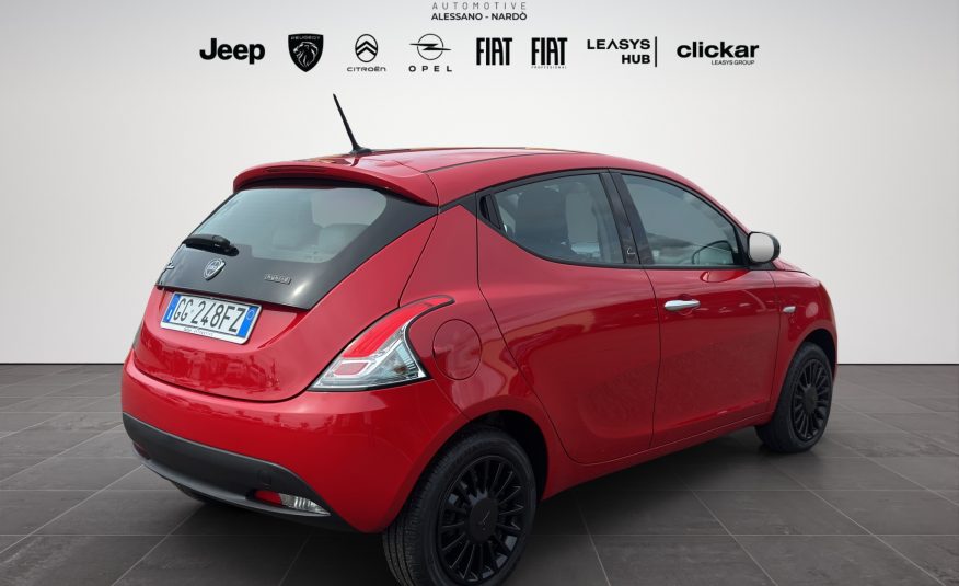 LANCIA YPSILON 1.0 70 CV HYBRID SILVER