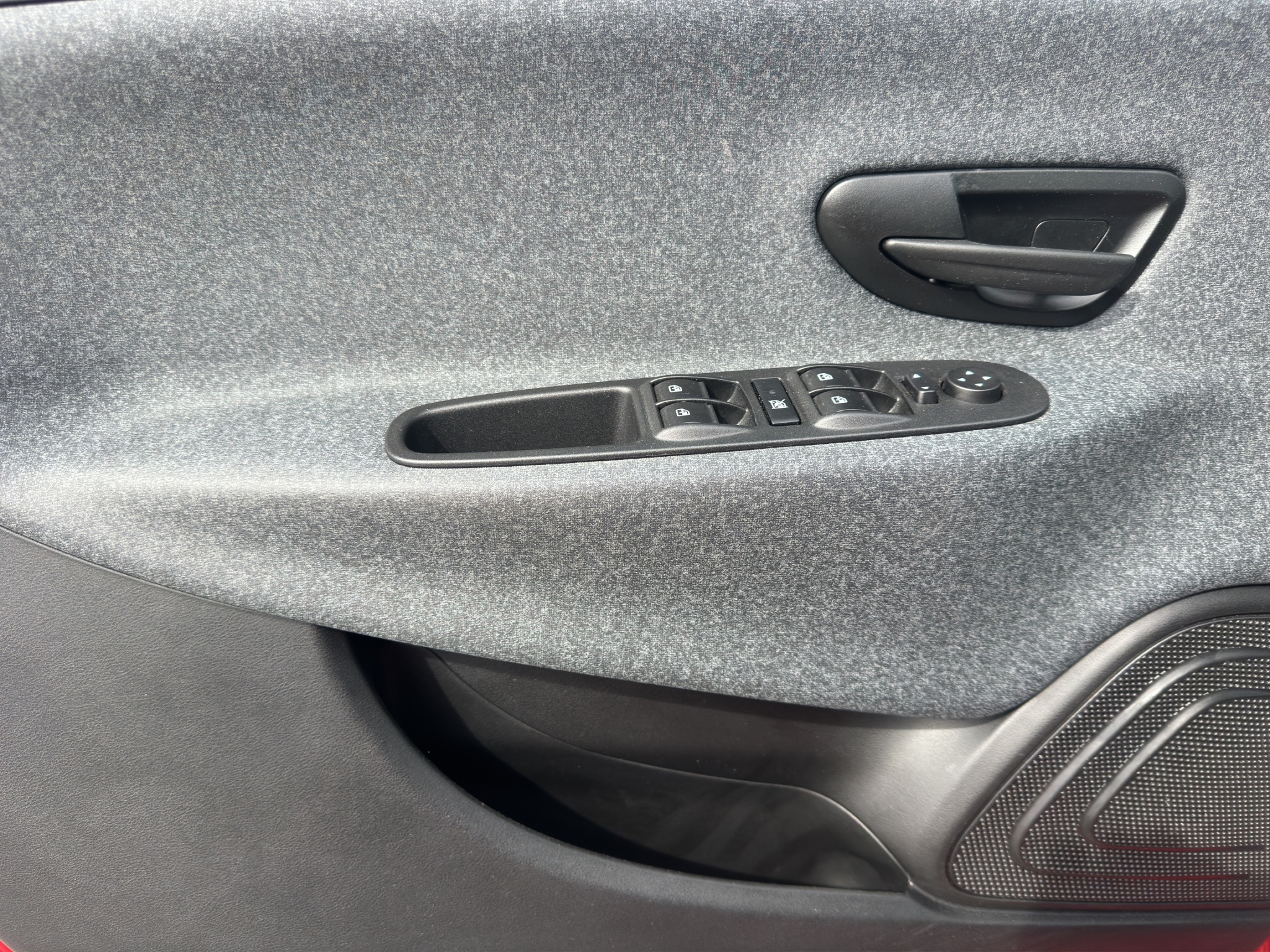 LANCIA YPSILON 1.0 70 CV HYBRID SILVER