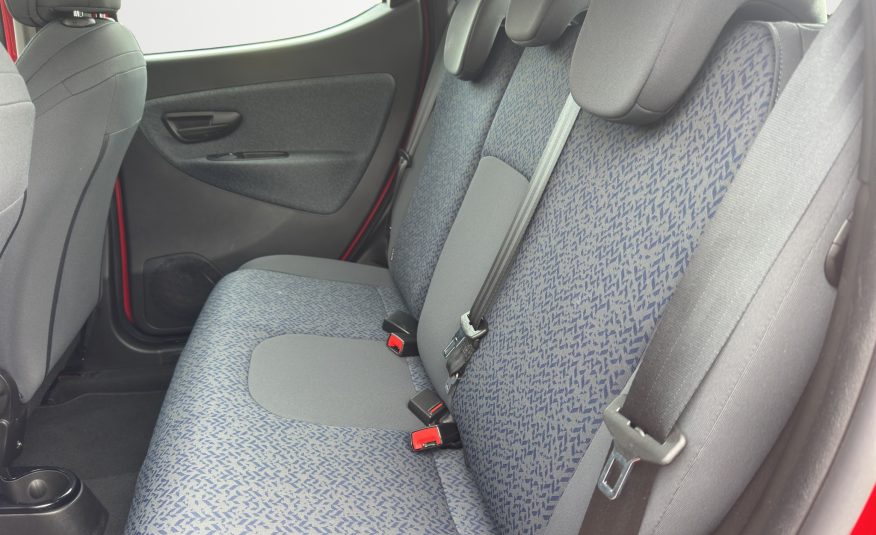 LANCIA YPSILON 1.0 70 CV HYBRID SILVER