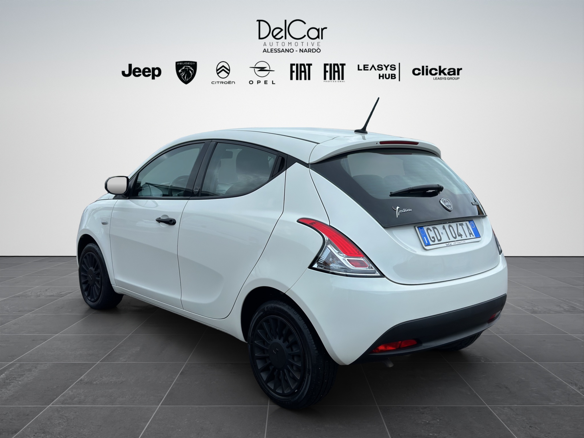 LANCIA YPSILON 1.0 70 CV HYBRID ECOCHIC SILVER
