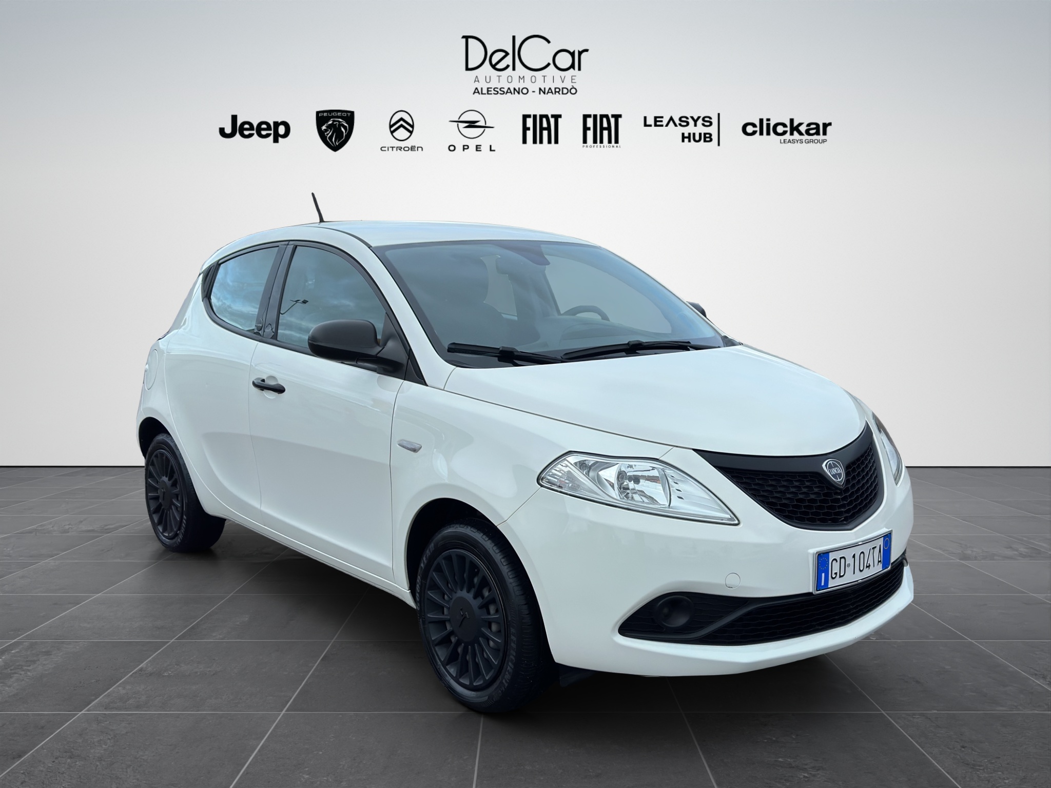 LANCIA YPSILON 1.0 70 CV HYBRID ECOCHIC SILVER