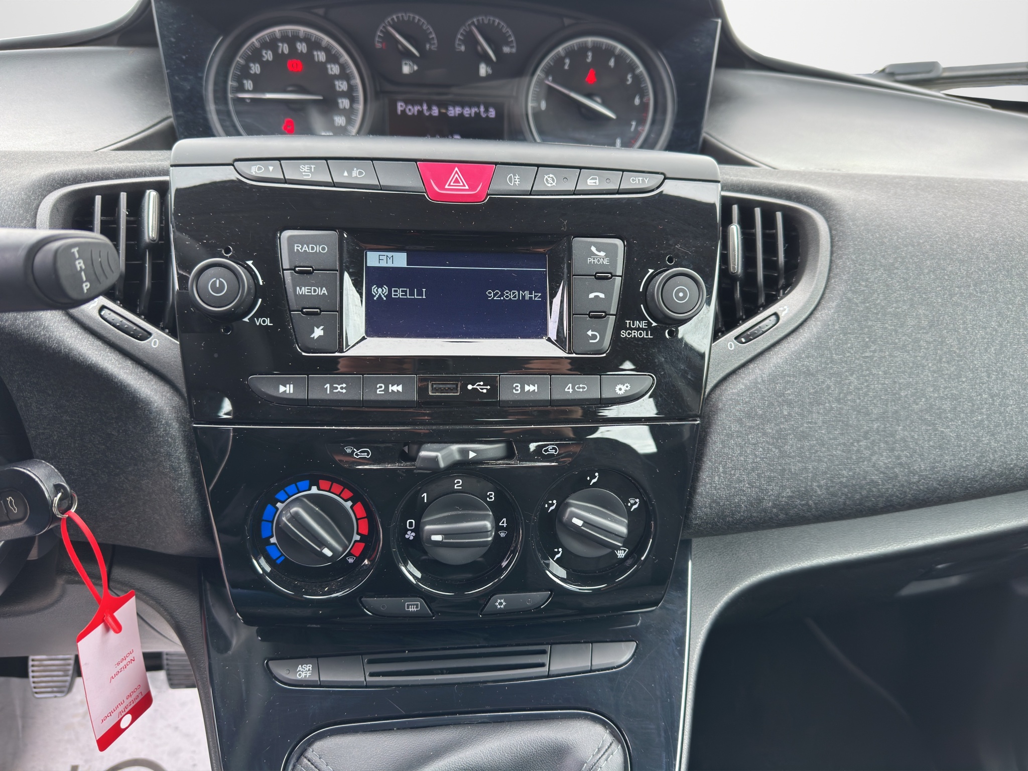 LANCIA YPSILON 1.0 70 CV HYBRID ECOCHIC SILVER