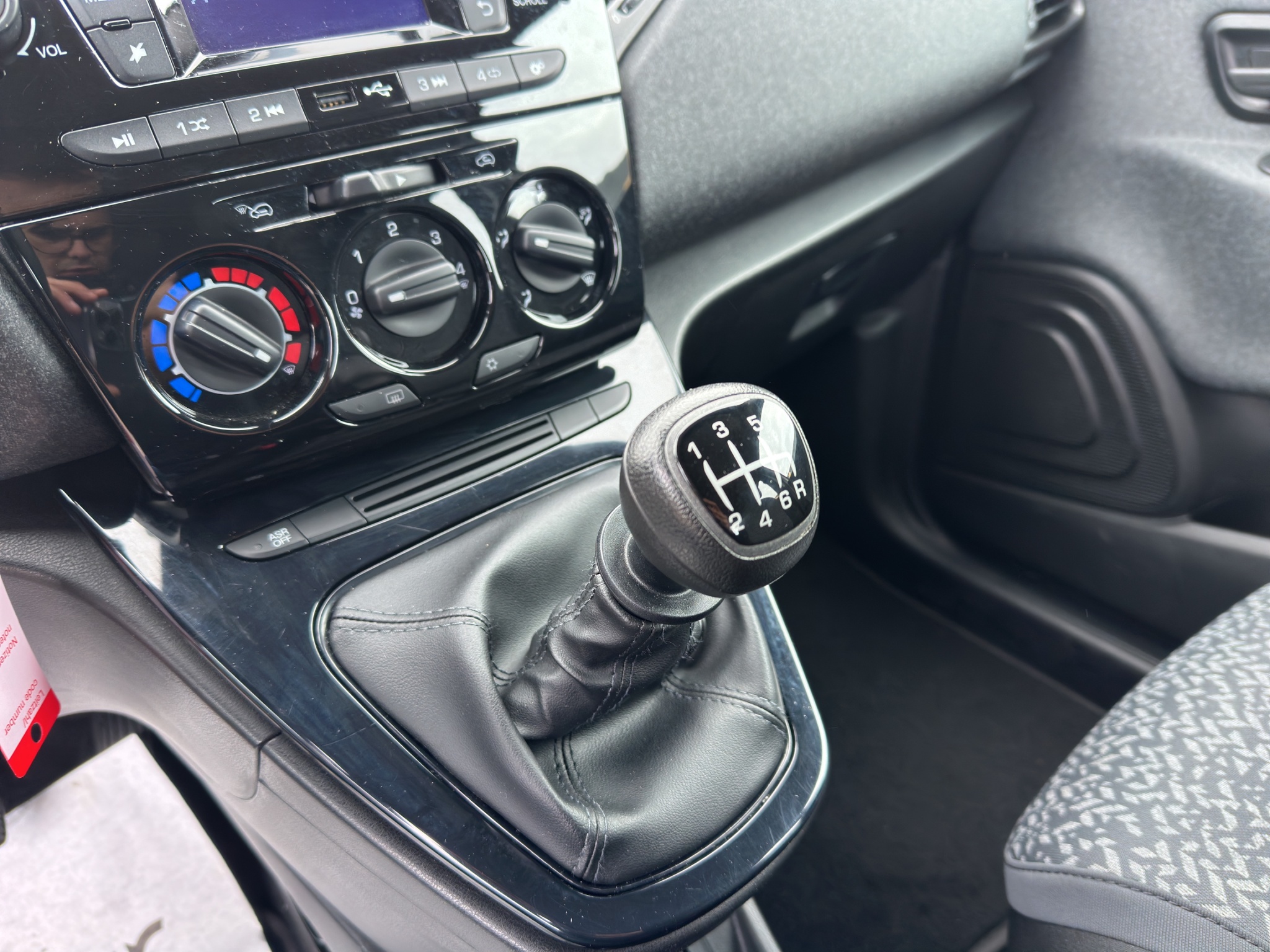 LANCIA YPSILON 1.0 70 CV HYBRID ECOCHIC SILVER