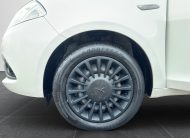 LANCIA YPSILON 1.0 70 CV HYBRID ECOCHIC SILVER