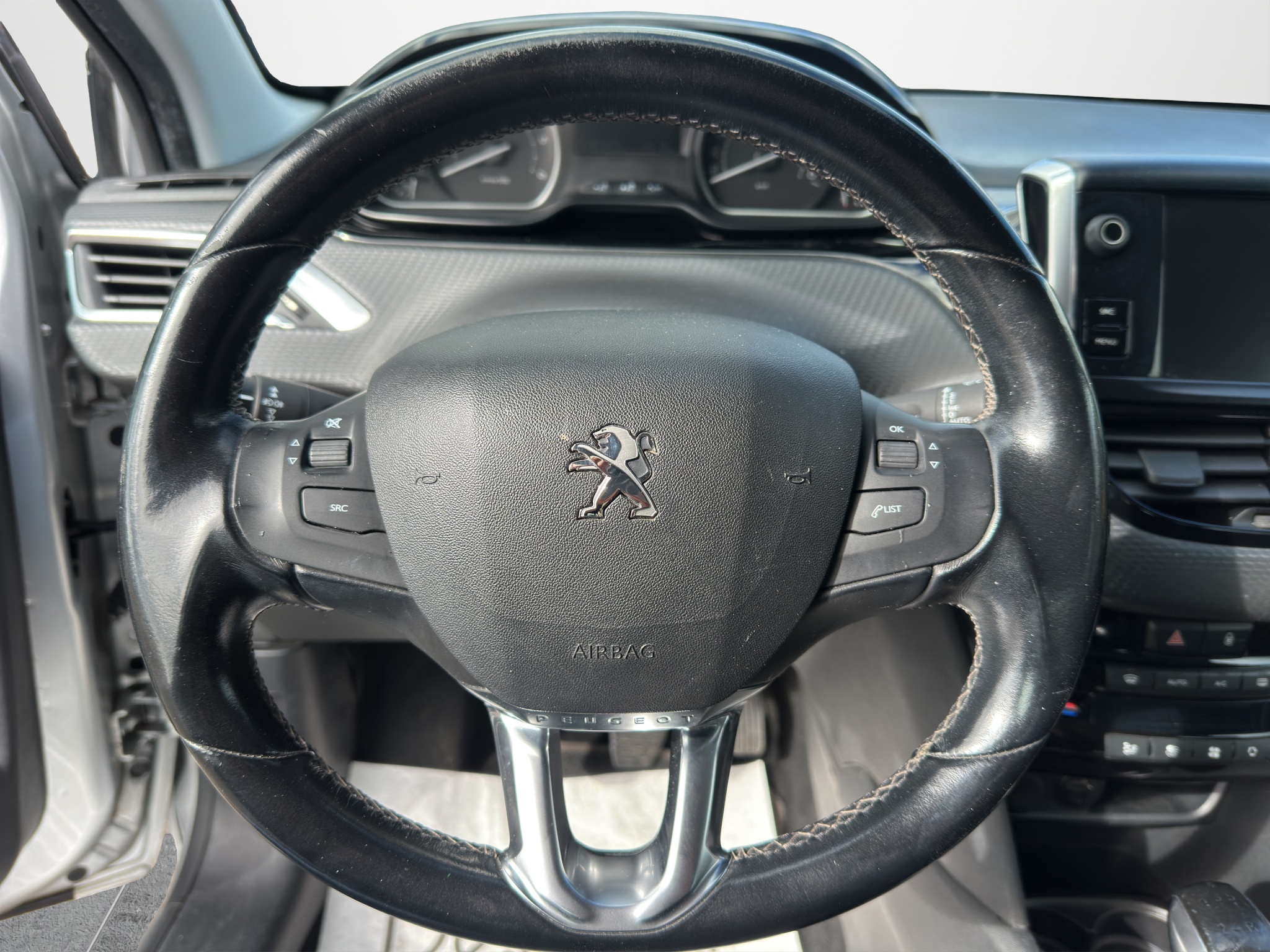 PEUGEOT 208 1.6 BLUEHDI 75 CV ALLURE