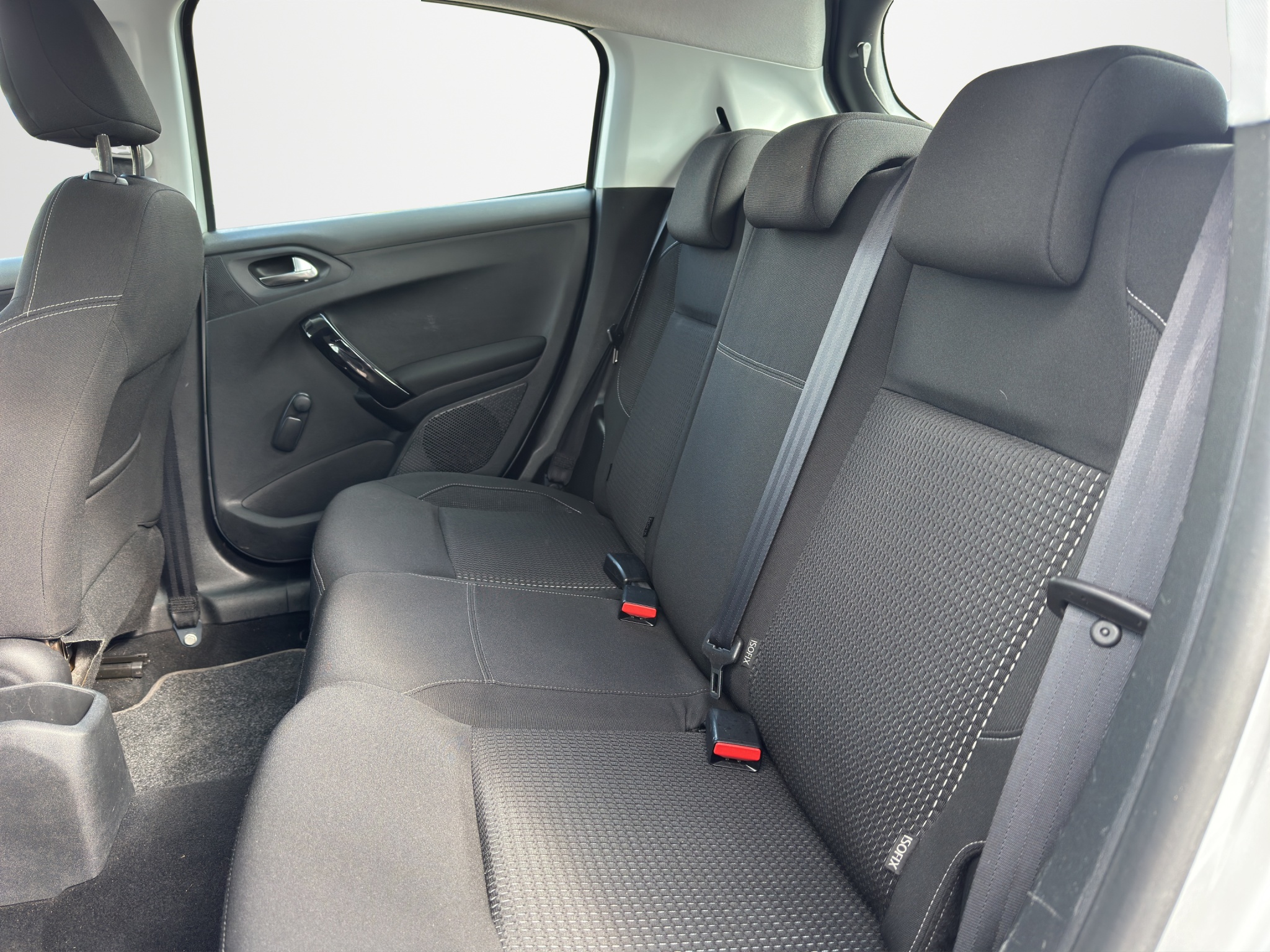 PEUGEOT 208 1.6 BLUEHDI 75 CV ALLURE