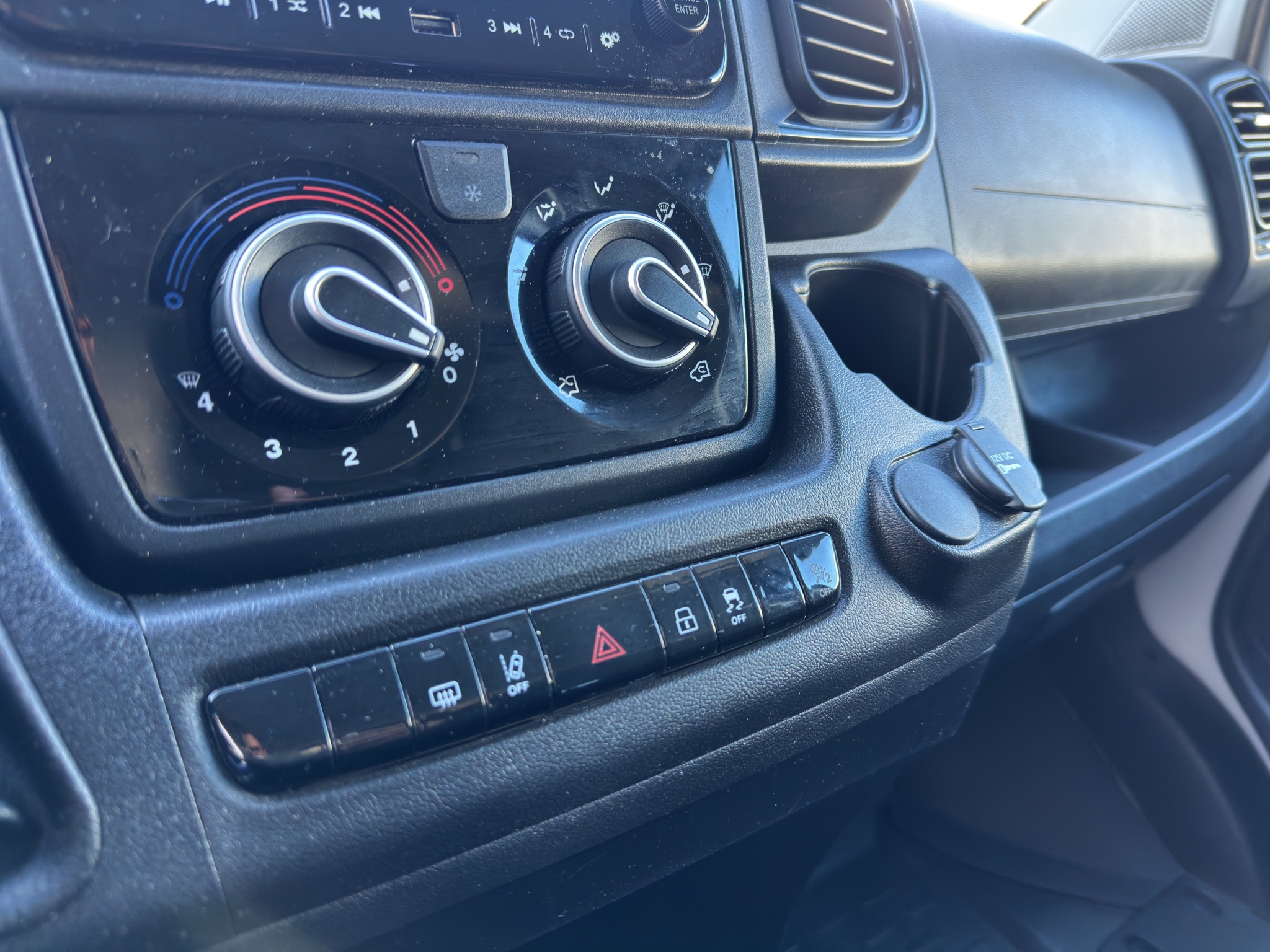 PEUGEOT NEW BOXER 2.2 BLUEHDi 140CV PASSO MEDIO TETTO MEDIO