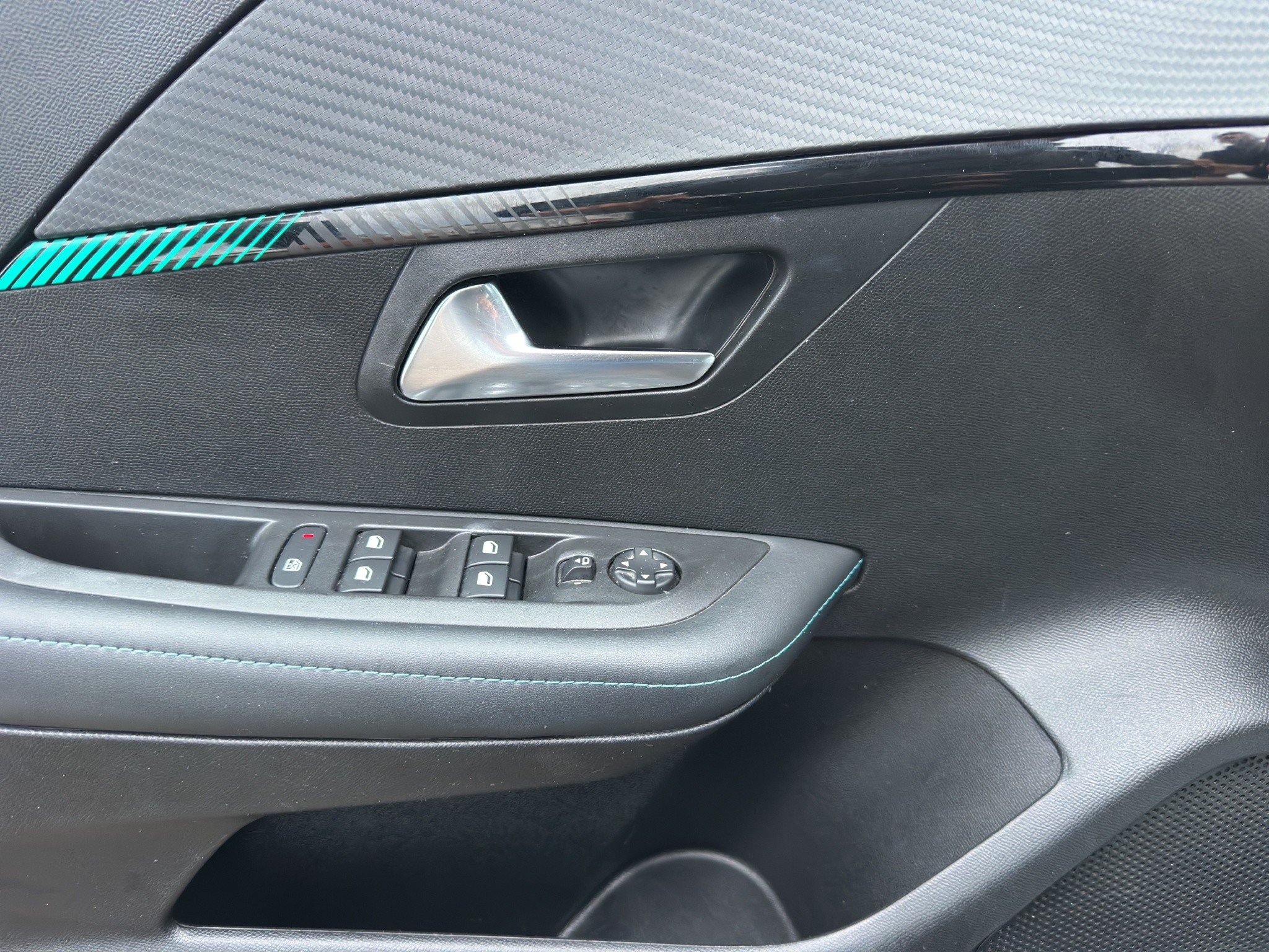 PEUGEOT 208 1.2 100 CV ALLURE