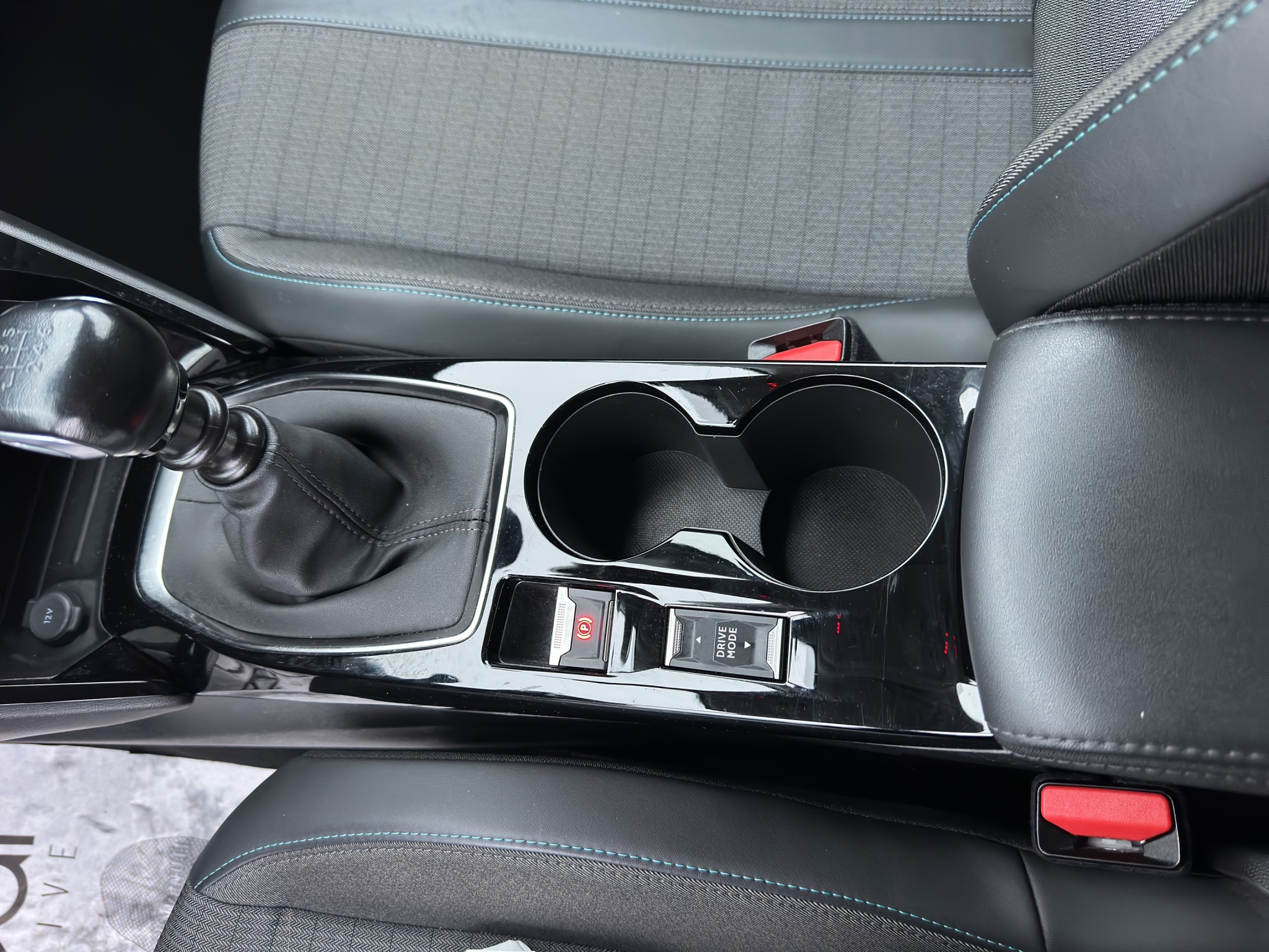 PEUGEOT 208 1.2 100 CV ALLURE