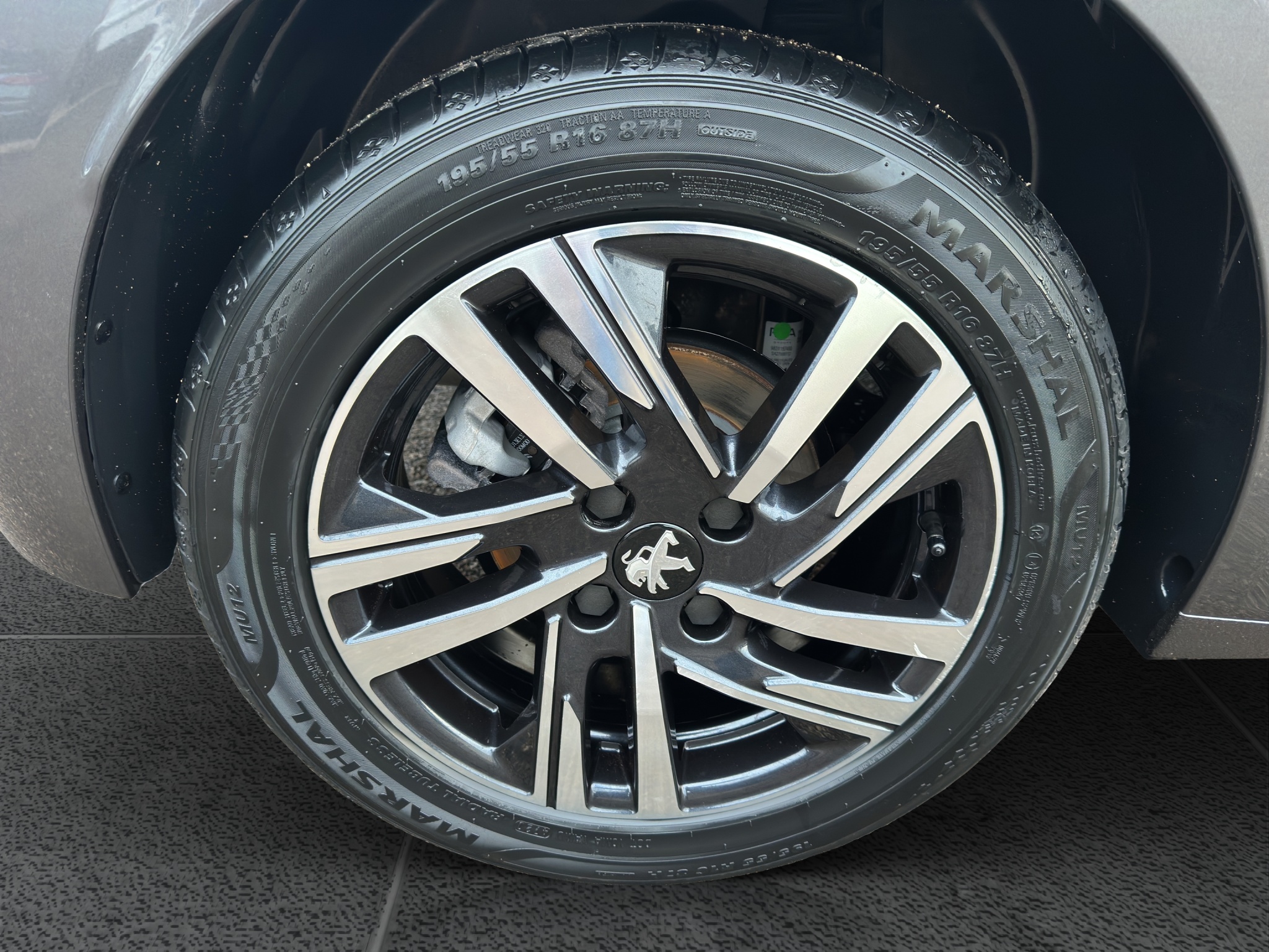 PEUGEOT 208 1.2 100 CV ALLURE