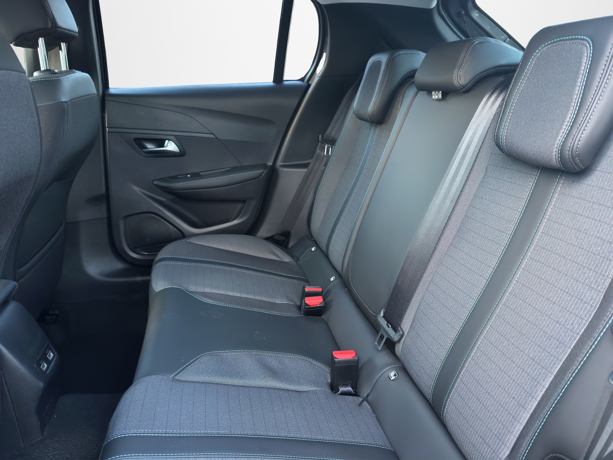 PEUGEOT 208 1.2 100 CV ALLURE