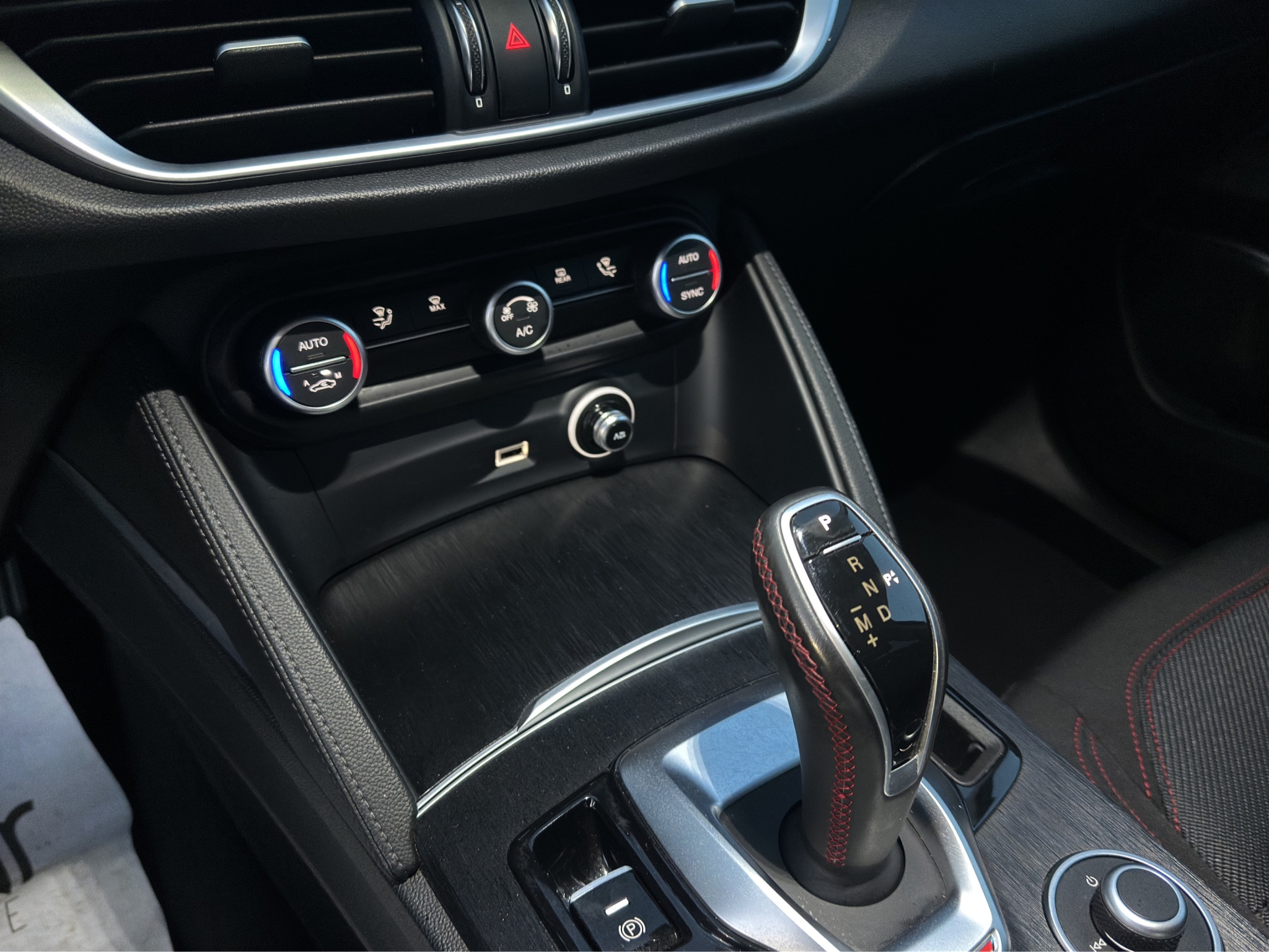 ALFA ROMEO STELVIO 2.2 TURBO DIESEL 160 CV AT8 RWD BUSINESS