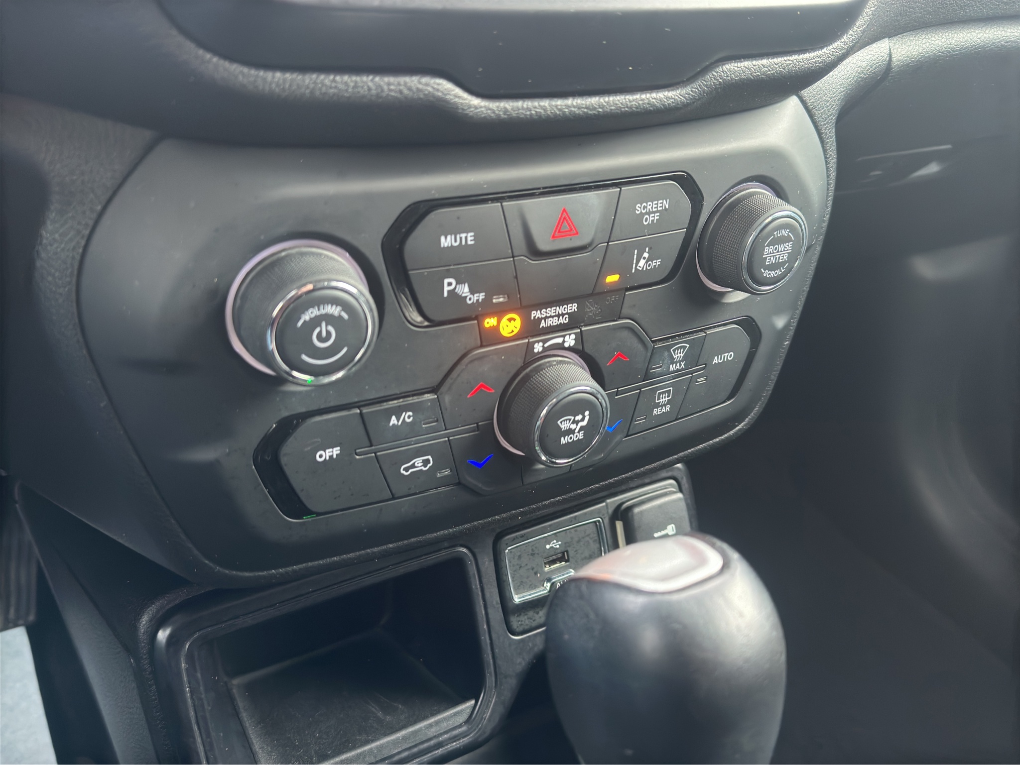 JEEP RENEGADE 1.6 MJT 120 CV DDCT LIMITED