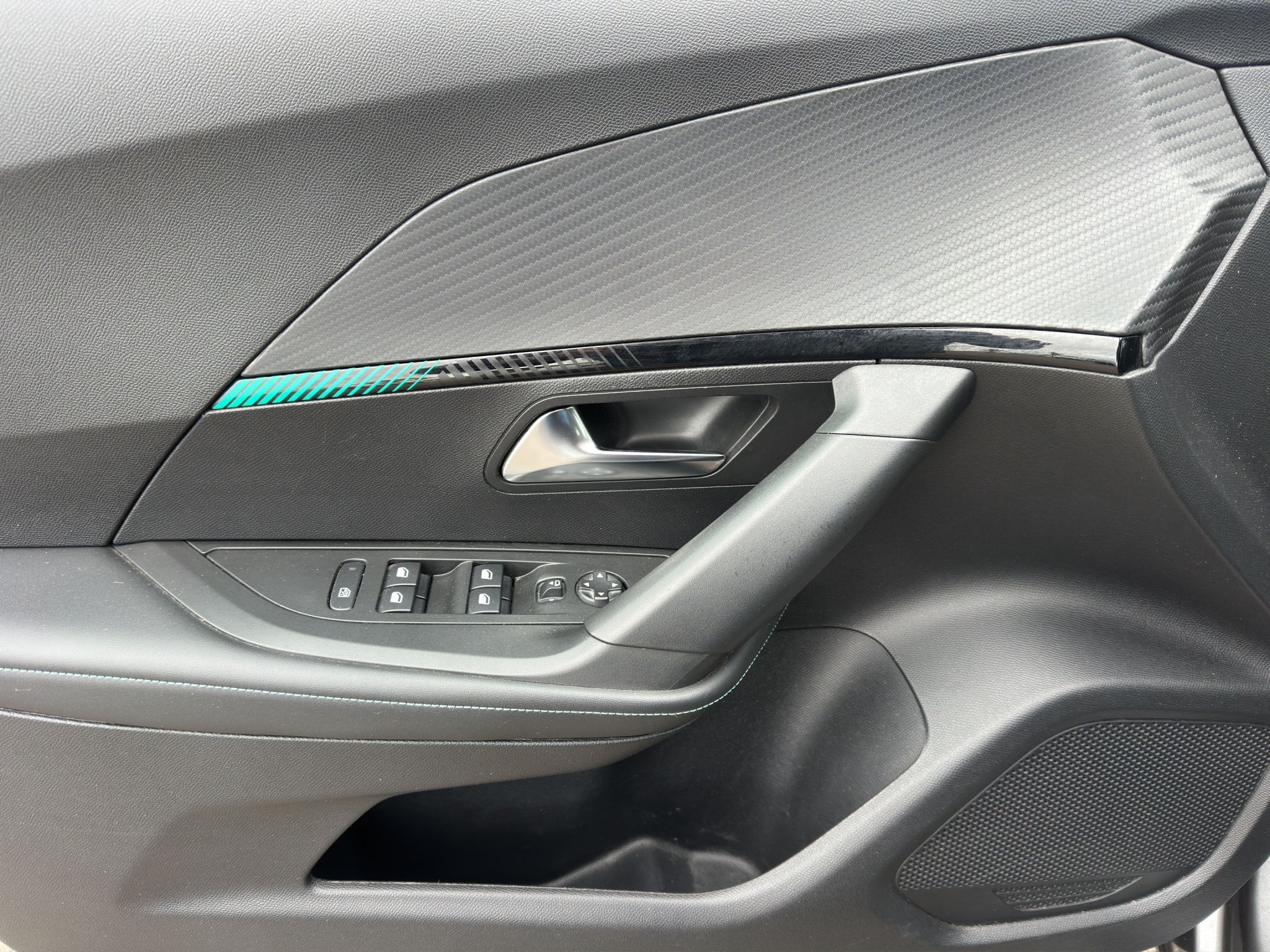 PEUGEOT 2008 BLUEHDI 1.5 110 CV ALLURE PACK