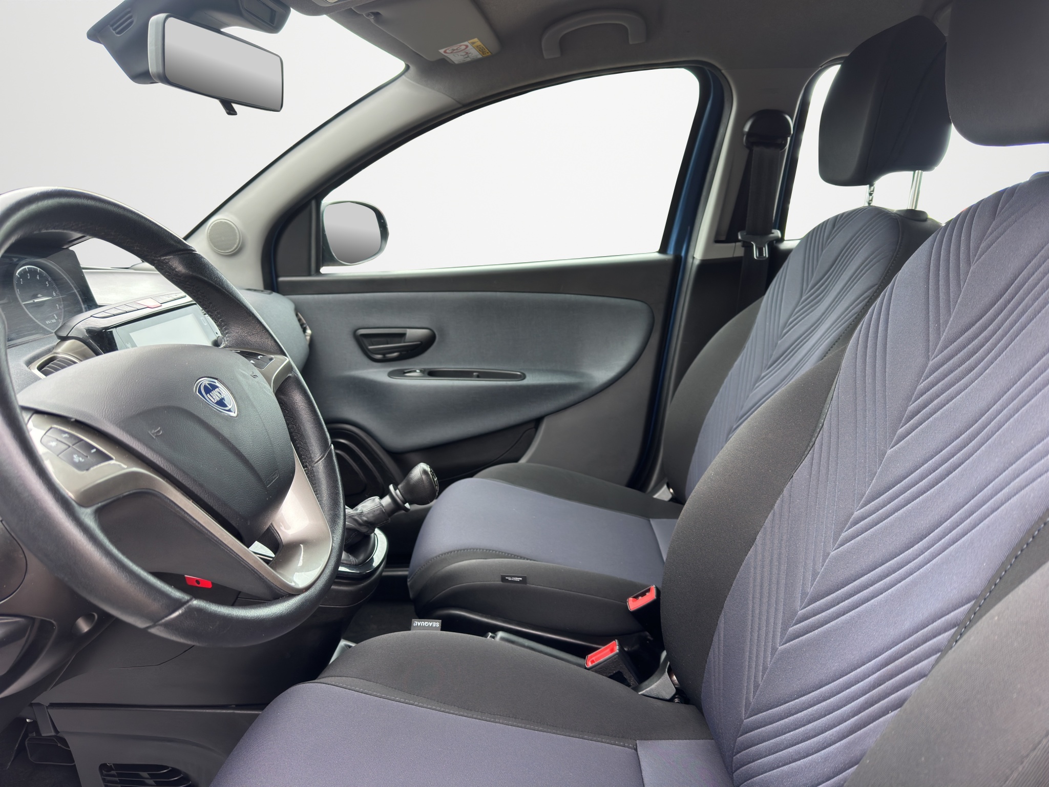 LANCIA YPSILON 1.0 70 CV HYBRID